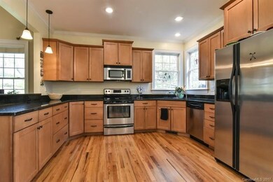 Great Maple Cabinets with Slide Outs. Lovely Hardw