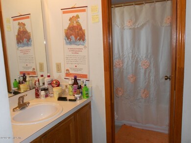 947 Duskin Dr, Jacksonville, FL 32216 - photo 4