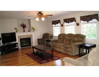 31 Cliffe Rd, Whitinsville, MA 01588 - photo 4