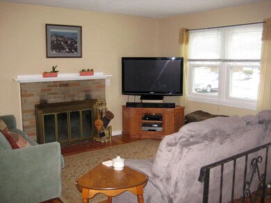 108 Meadowcrest Dr, Bedford, NH 03110 - photo 7