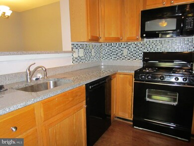 1067 Gardenview Loop unit 102, Woodbridge, VA 22191 - photo 3