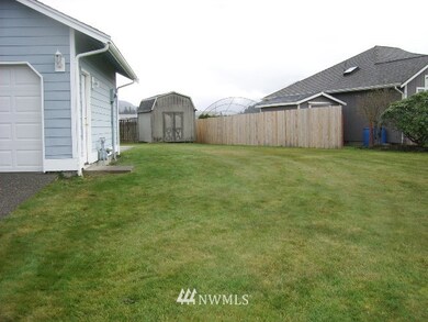 107 Almadon St, Enumclaw, WA 98022 - photo 2