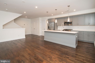 1022 24 S 2nd St unit 4, Philadelphia, PA 19147 - photo 6