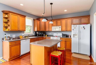 8110 Astoria Hill, Fort Wayne, IN 46835 - photo 7