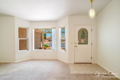 Living Room Bay Window : Entry Door