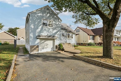 68 Miller St, Saddle Brook, NJ 07663 - photo 3