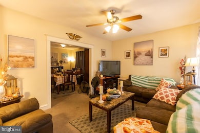 411 Fairview St, Reading, PA 19605 - photo 2