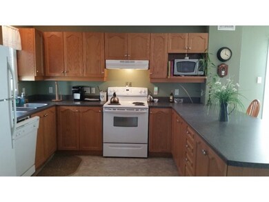 10 Griswold Dr, Rutland, VT 05701 - photo 2