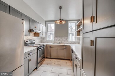 11 W Biddle St unit 11B, Baltimore, MD 21201 - photo 7