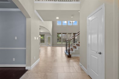 Beautiful 2 story Foyer
