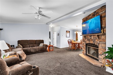 126 York Dr, Cranberry Township, PA 16066 - photo 6