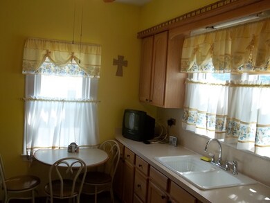 721 Bluff St, Waukegan, IL 60085 - photo 7