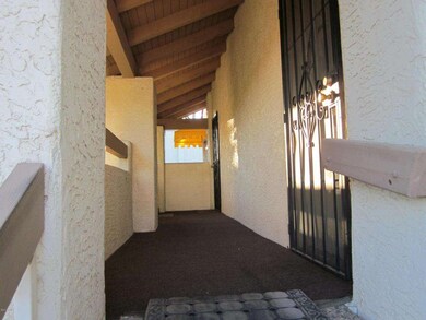 814 E Lawrence Ln unit 203, Phoenix, AZ 85020 - photo 4