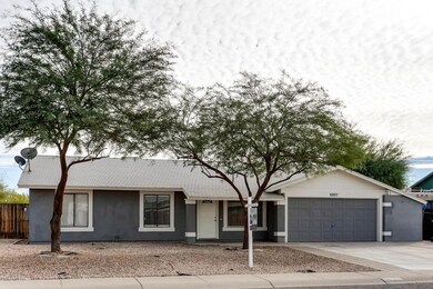 6957  W Sunnyslope Lane Peoria-large-003