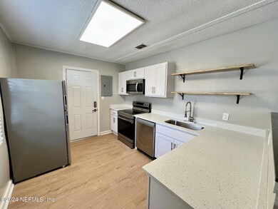 5915 Wilmar Rd W, Jacksonville, FL 32244 - photo 4