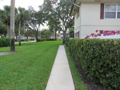 17 Bedford Ct unit C, Royal Palm Beach, FL 33411 - photo 3