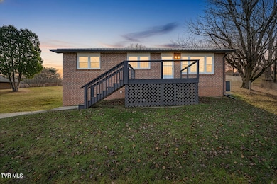 2907 Indian Ridge Rd, Johnson City, TN 37604 - photo 2