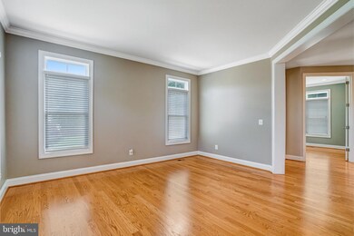 9045 John Sutherland Ln, Lorton, VA 22079 - photo 7