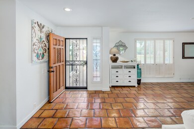 006_Entry ~ Foyer