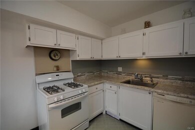 1570 Creekside Rd, Whitehall, PA 18052 - photo 5