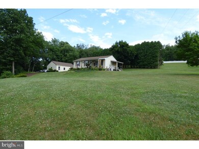 5206 Schultz Bridge Rd, Zionsville, PA 18092 - photo 3