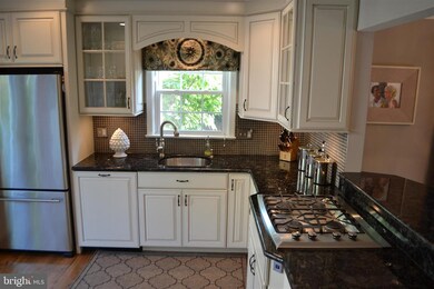 1141 Randolph Rd, McLean, VA 22101 - photo 5