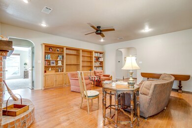 845 Royal Oak Ln, Burleson, TX 76028 - photo 7