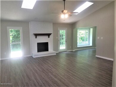 106 Coachman Ct, Jacksonville, NC 28546 - photo 2