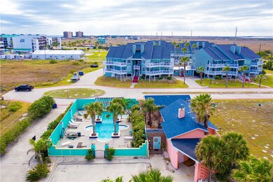 Large Community pool
