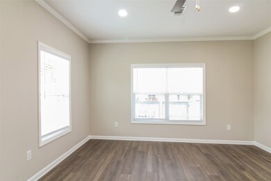 10009 Whitehead St, Houston, TX 77088 - photo 4