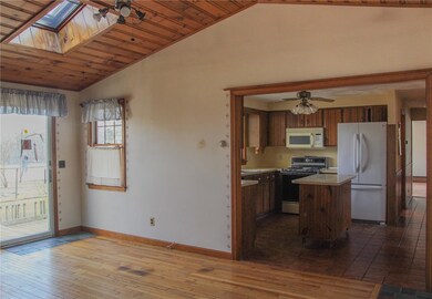132 Touisset Rd, Warren, RI 02885 - photo 4