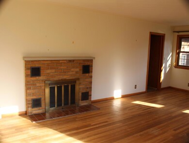 LIVINGROOM 2