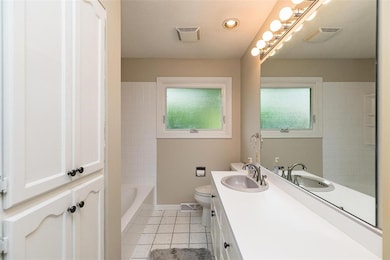 336 Indiandale Rd SE, Cedar Rapids, IA 52403 - photo 5