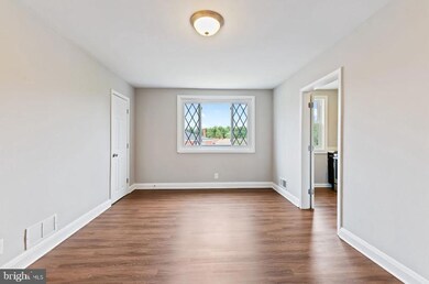 3911 Mountwood Rd unit LOWER LEVEL, Baltimore, MD 21229 - photo 2