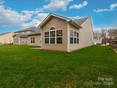 1648 Beleek Ridge Ln, Clover, SC 29710 - photo 4