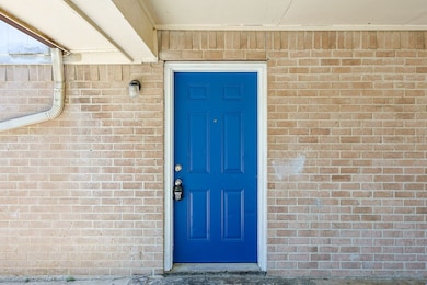 2637 W Randol Mill Rd unit A, Arlington, TX 76012 - photo 5