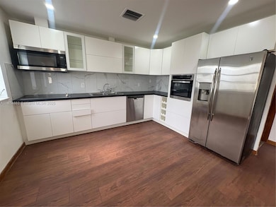 3291 SW 25th St unit 2, Miami, FL 33133 - photo 6