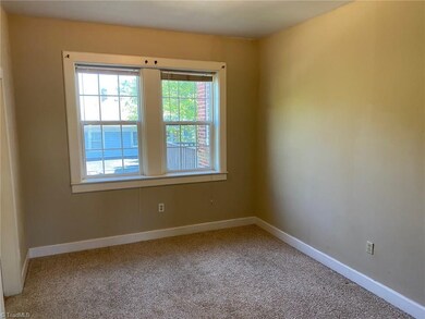 1717 W 1st St unit 5, Winston Salem, NC 27104 - photo 4