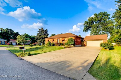 5801 Holly Oak Ct, Louisville, KY 40291 - photo 3