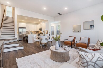 Open Floor plan. Model Home. Same floor plan. Fini