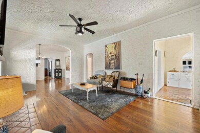 511 Upland Rd, West Palm Beach, FL 33401 - photo 5