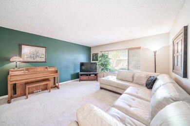 05 - Living Room