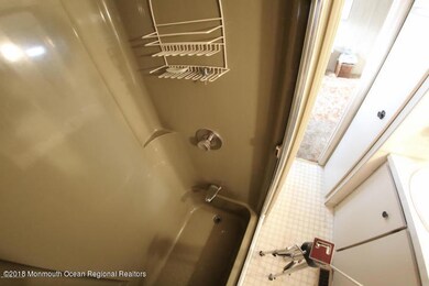 enclosed shower bath