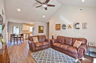 6 Cressage Ln, Bella Vista, AR 72714 - photo 3