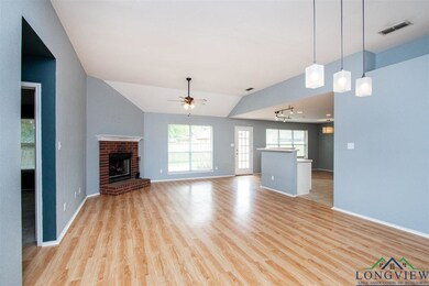 1614 Amanda Ln, Kilgore, TX 75662 - photo 5