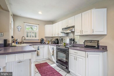 249 N Franklin St, Boyertown, PA 19512 - photo 5