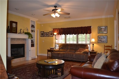 301 SW Tunbridge Dr, Bentonville, AR 72712 - photo 6