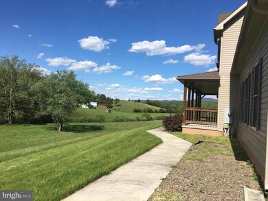 14039 Hollow Rd, Hancock, MD 21750 - photo 3