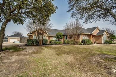 Gorgeous Home on sprawling acre!