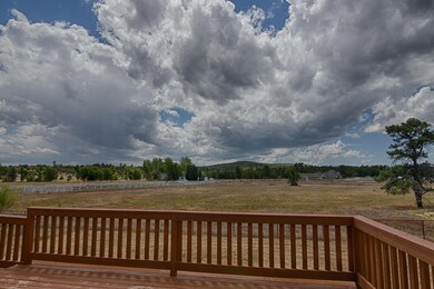 977 Oak Grove Rd 008